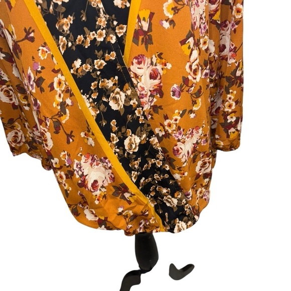 Zac & Rachel Women's L Large Faux Wrap Blouse Top Asian Inspired Cherry Blossom - Picture 3 of 7